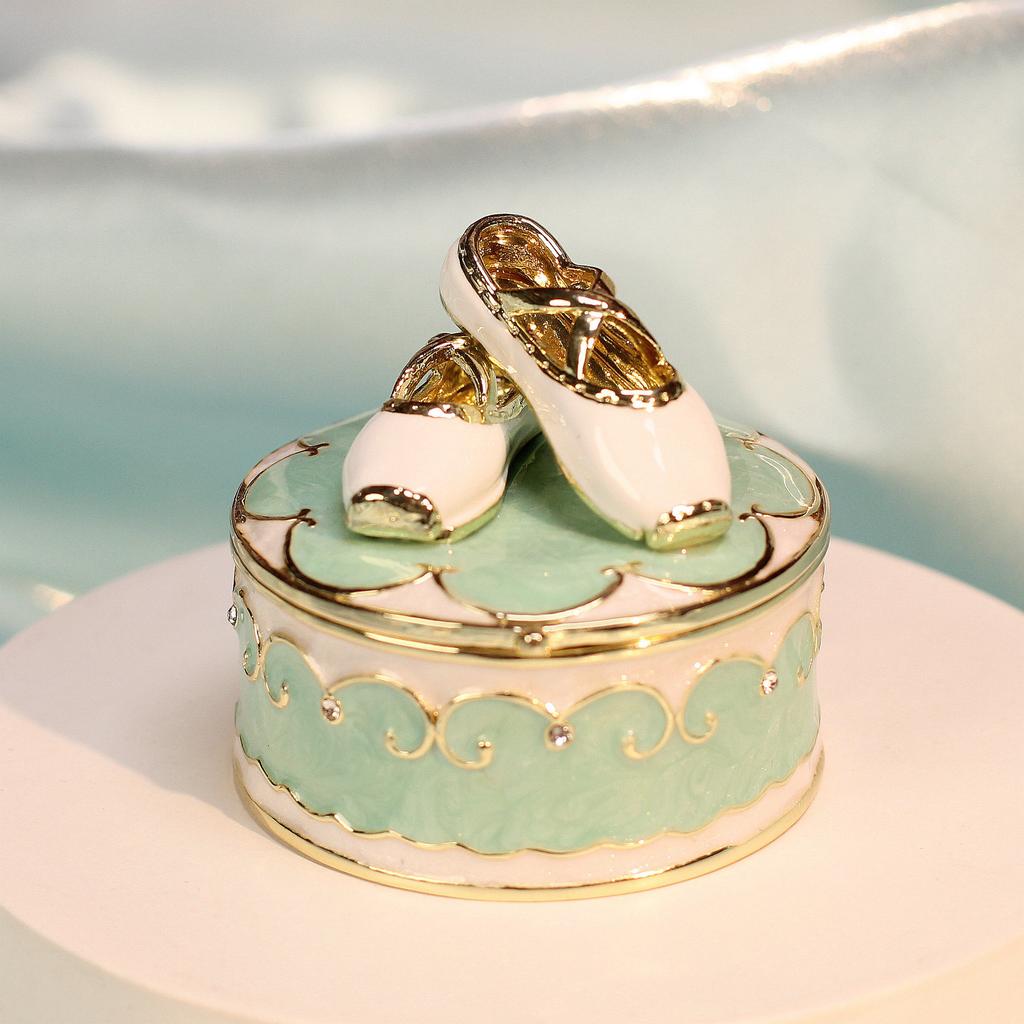 Hand Painted Enameled Light blue Shoe Trinket Box Decorative with Hinged Home Decoration storeage box for jewelry birthday gift