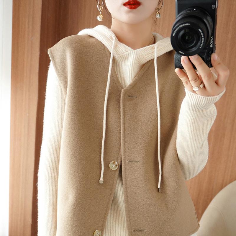 Women's Wool Blend V-Neck Vest: Petite Sleeveless Cardigan with Shoulder Pads, 100% Double-Faced Wool for Autumn & Winter.