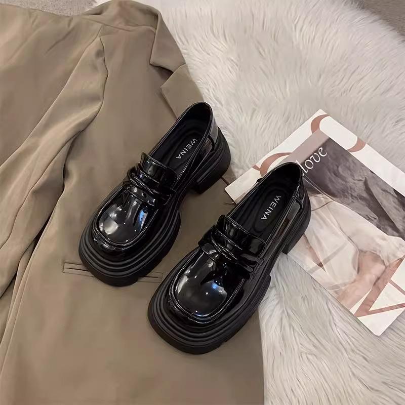 

Черные туфли на платформе из маленькой кожи женские 2025 новые британские ретро универсальные увеличивающие рост одинарные туфли универсальные лоферы в стиле колледжа 35