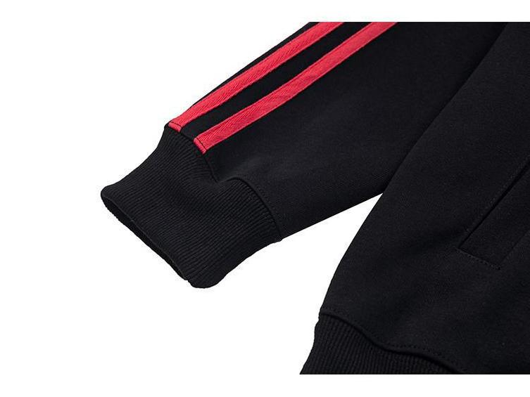 Vielseitiges Fleece-Sweatshirt mit Reißverschluss, drei Streifen und Stehkragen