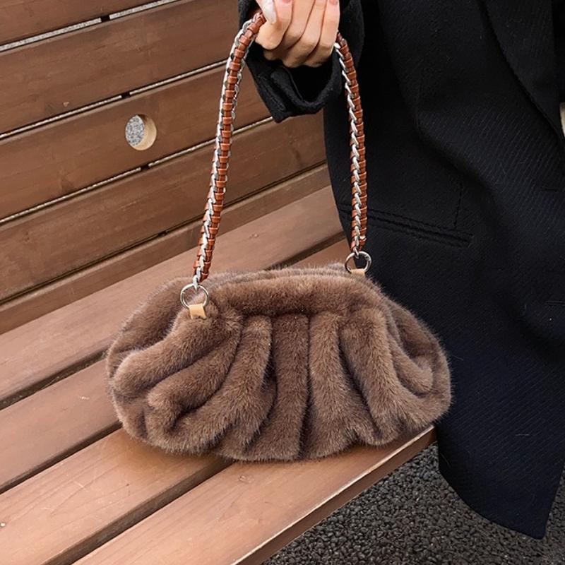 Pleated Design Faux Fur Shoulder Bags For Women Luxury Designer Purses And Handbags Winter Warm Soft Plush Hobo Bags