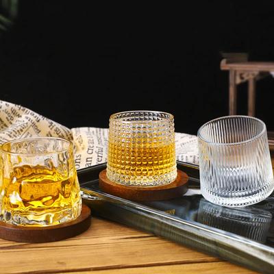 Kreativní sklenice na whisky Odolné točené sklo Koktejly Víno Brandy Šálek Voda Džus Čaj Hrnek Párty Sklenice na pití