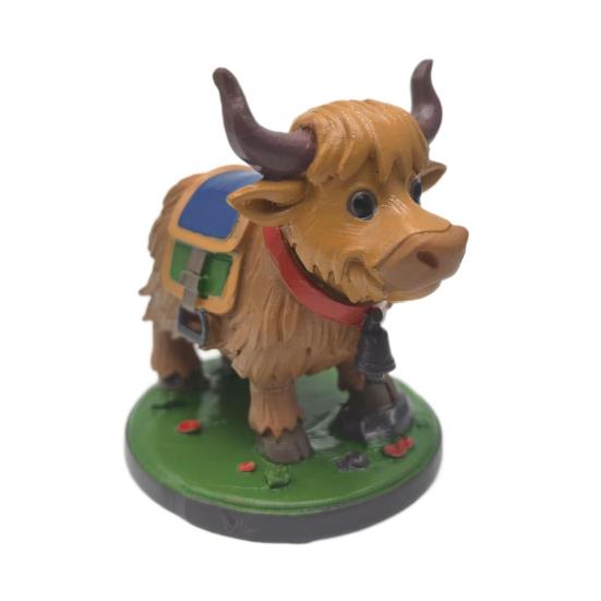 Cow Figurine Resin Animal Ornament Hand-Painted Cute Small Cow Statue Table Centerpiece