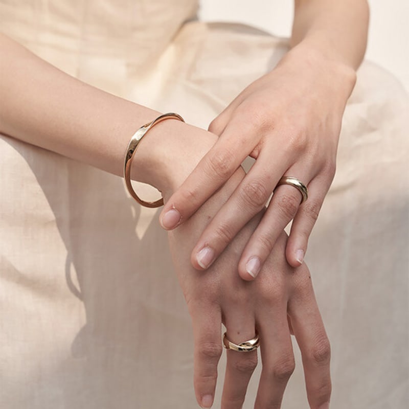 autt Half Moebius Bangle