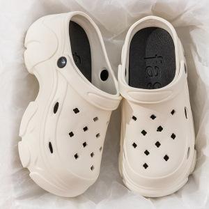 

Operating room slippers hole shoes for men and women, special for doctors and nurses eva non-slip and deodorant outer wear women s beach 38-39