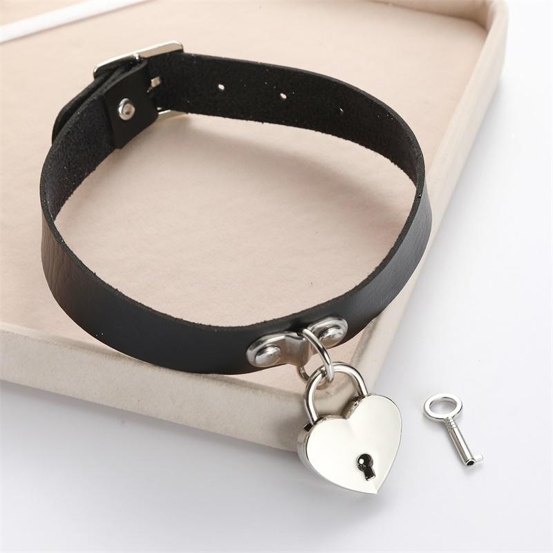 Leather choker collar Round Circle pendant Choker Necklace Women Punk Style chocker Fashion Goth jewelry