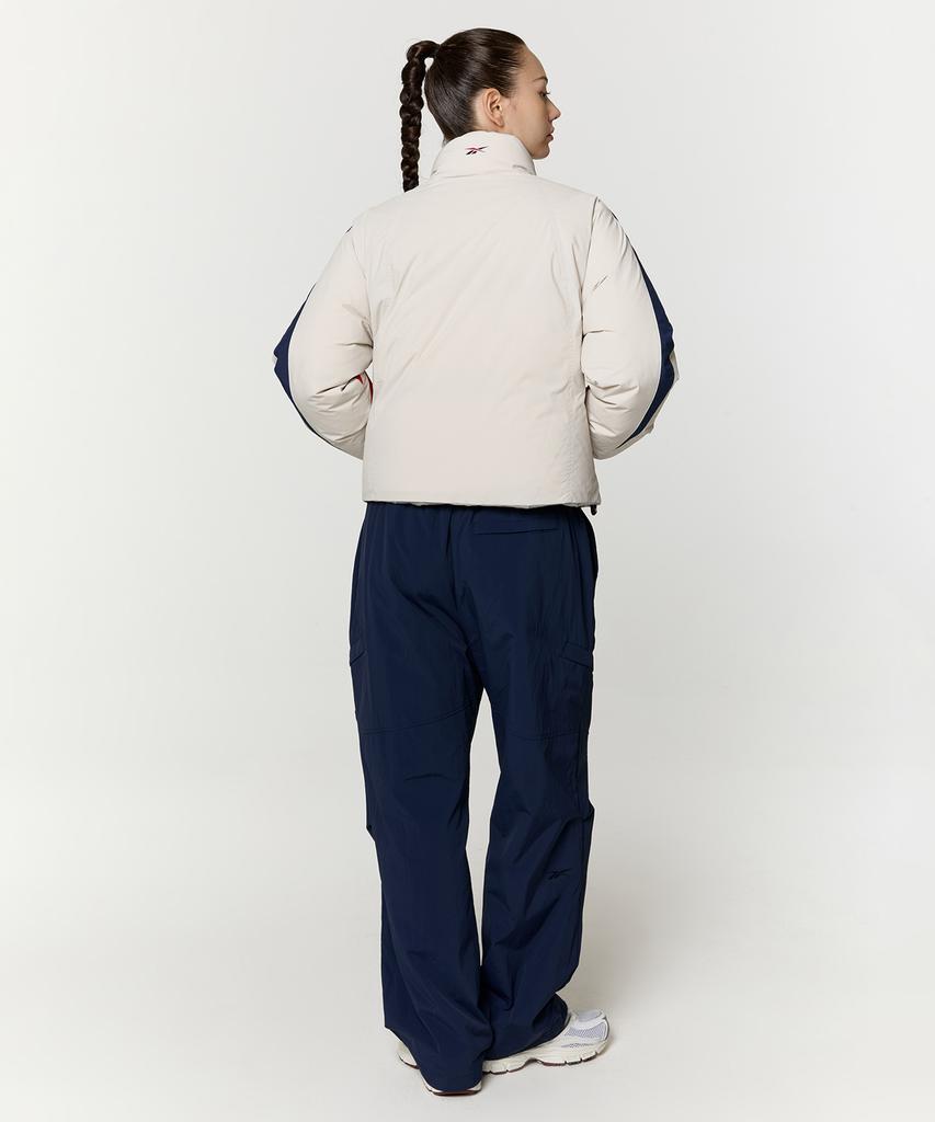 Reebok Vector Reversible Crop Down Jacket (W) - Beige