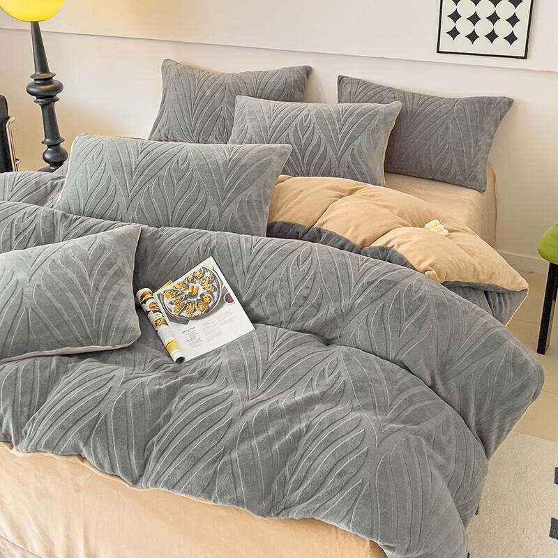 

Beijiaman BGM-T2467 6D Milk Velvet Four-Piece Bedding Set