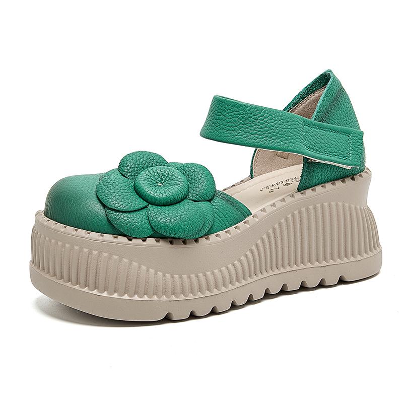 Modne sandały GKTINOO Retro z okrągłym noskiem i grubą podeszwą 2025 Lato Nowe Damskie buty na płaskiej platformie, codzienne, z kwiatami, z prawdziwej skóry