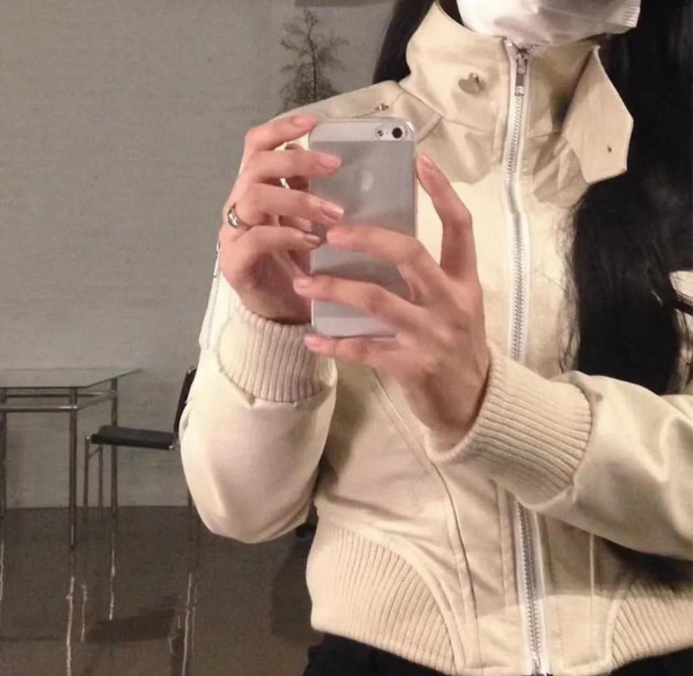 Women's Retro Hong Kong Style Leather Motorcycle Jacket: Punk Fashion Short Jacket for Spring & Autumn