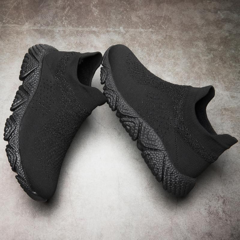 Fashion Men Casual Sport Shoes Breathable Lightweight Sneakers Outdoor Mesh Running Shoes Athletic Jogging Walking Shoes Green Black