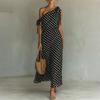 Robe longue décontractée ample à pois pour femme, une épaule, sans manches, avec détail de lien et taille élastique pour l'été