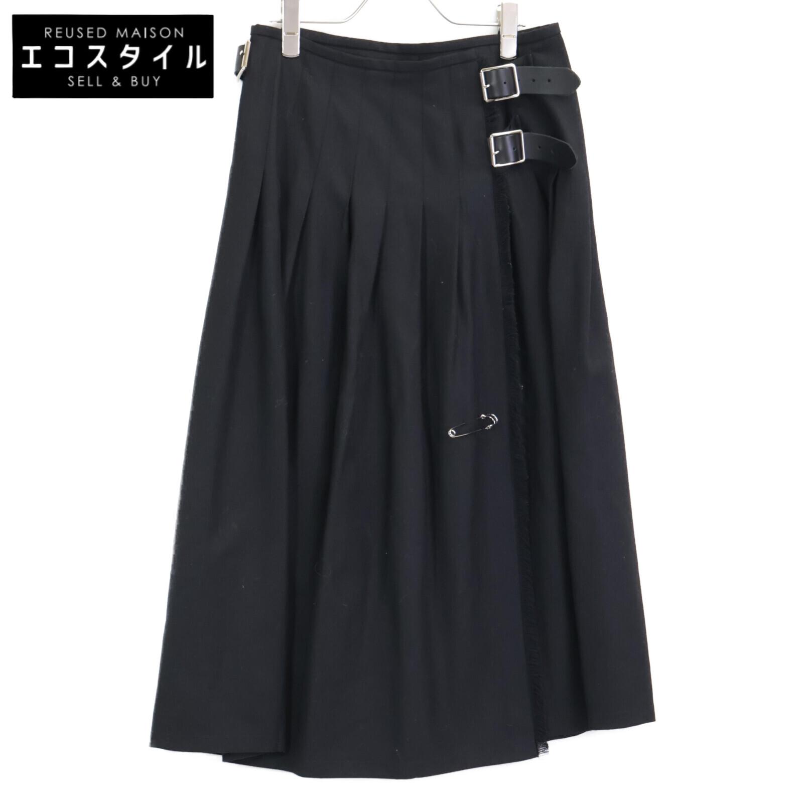 

O’Neil of Dublin Buckle belt pleated skirt skirt XS blackUsed