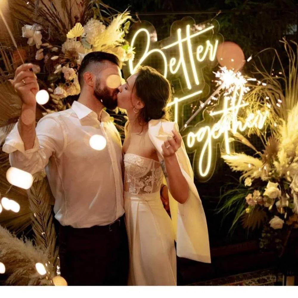 Benutzerdefinierte personalisierte Wanddekoration Fluoreszenzlampenplatte Benutzerdefinierte LED-Namenslampenplatte Kann wiederverwendet werden.