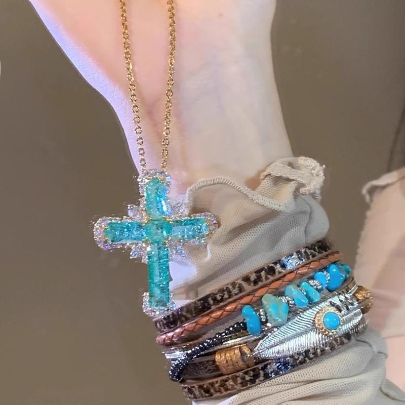 Fashionable Unique Design Zircon Cross Necklace For Women Elegant Exquisite Clavicle Chain Jewelry Birthday Party Gift