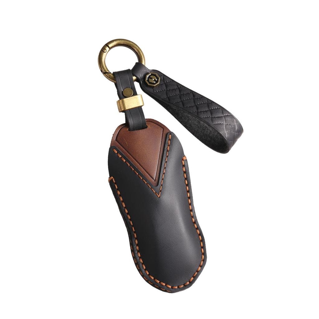 Xiaopeng X9 & P5 2024 Key Cover: Genuine Leather Remote Protector with Personal Touch