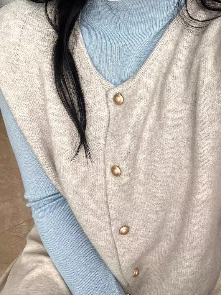 Women's Unique Blue Knit Sweater Top - Autumn/Winter 2026, Brightens Skin, Super Stylish