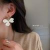 Boucles d'oreilles asymétriques fleur de Mori coréennes ins simples petites fraîches boucles d'oreilles tempérament boucles d'oreilles douces