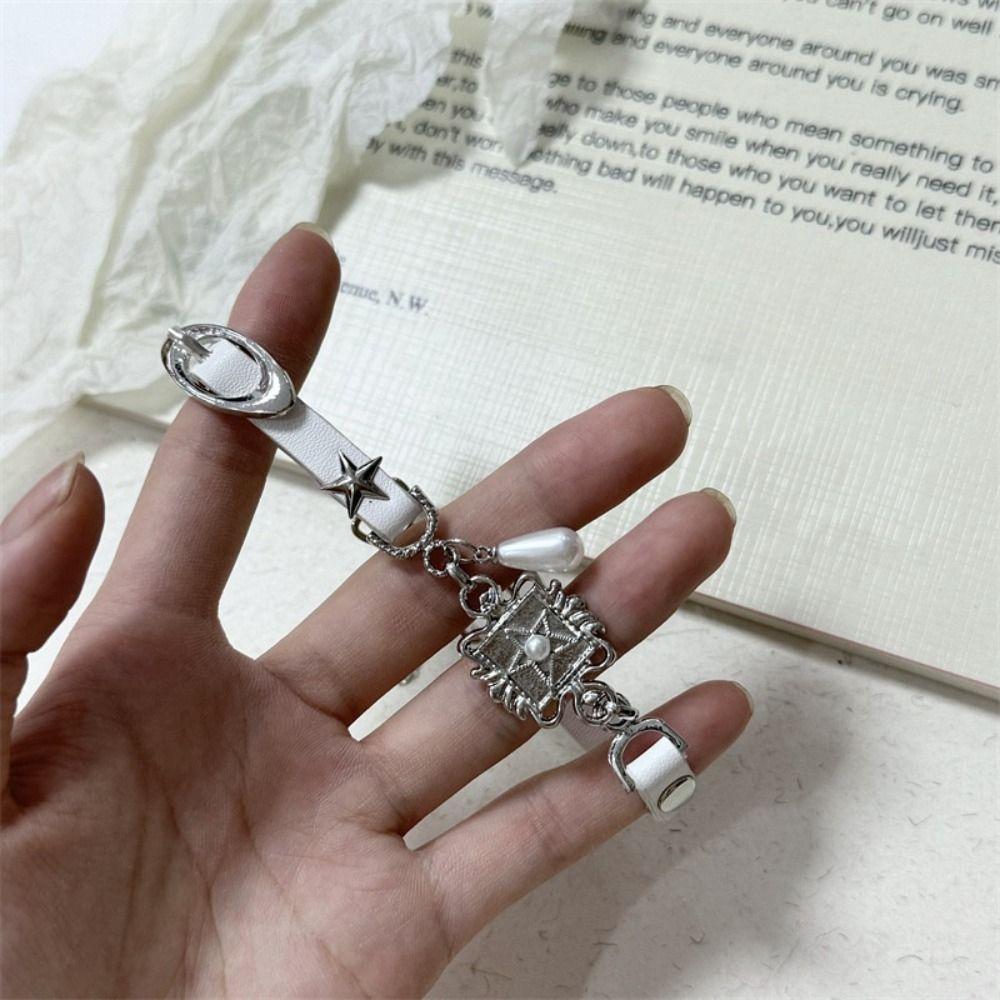 Metal Y2K Star Choker Exaggerate Buckle Pearl Pendant Necklace Collarbone Chain Women Daily