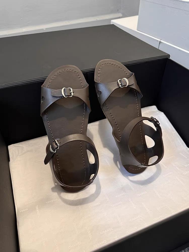 

Leather flat beach shoes buckle with red cool slippers female summer fashion Roman style fairy style word with sandals 40 чёрный