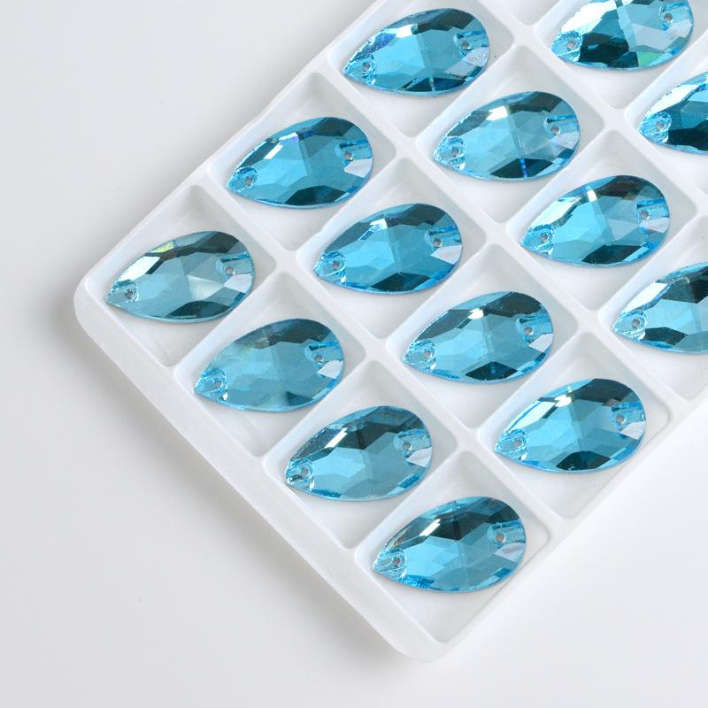 Strass Goutte à Deux Trous Cousus à la Main à Dos Plat pour Costumes de Danse