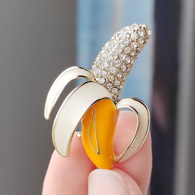 Koreanische Kreative Brosche Niedliche Banane Diamant Anstecknadel Personalisierte Brosche Legierung Kleidung Tasche Anhänger Abzeichen Schnalle
