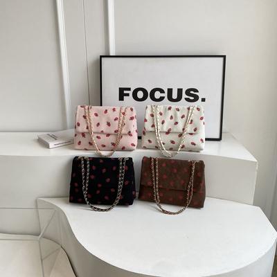 Nová taška přes rameno pro ženy Nová letní ležérní módní trend Osobnost Krásná Crossbody Malá čtvercová taška pro ženy