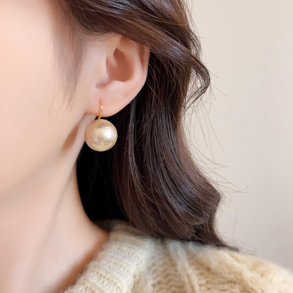 Gold Cotton Pearl Ear Hook Earrings Women's Light Luxury Premium Temperament Atmospheric Stud Earrings 1011 New Commuter Earrings