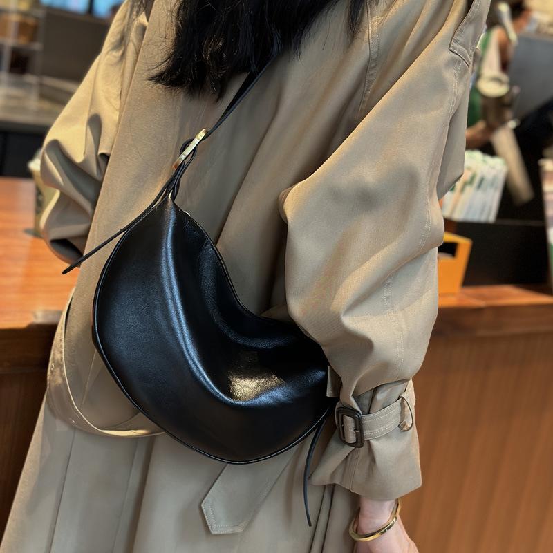 Real Leather Women's Bag New Fashionable Armpit Dumpling Bag Retro Commuting Cowhide Shoulder Crossbody Bag Women's Saddle Bag