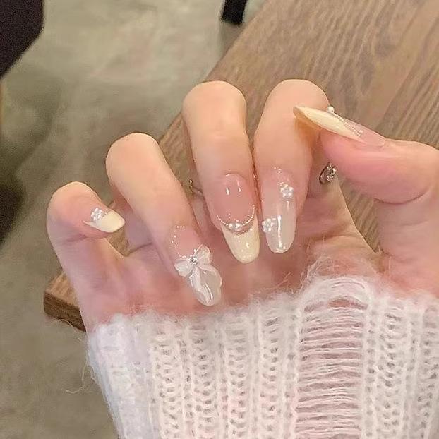 Handmade Medium-Long Ice Crystal Butterfly Cat Eye Nails for Brides or Pregnant Women