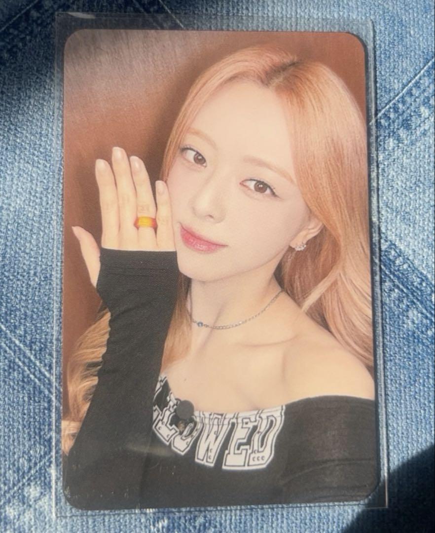 

[USED] itzy Yuna GWBG makestar Lakidro Limited Trading Card A