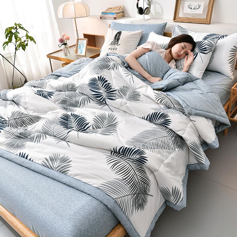 Fashion Skin-friendly Summer Cool Blanket Comfortable Lightweight Air Condition Comforter Machine Washable Quilt for Adults Kid