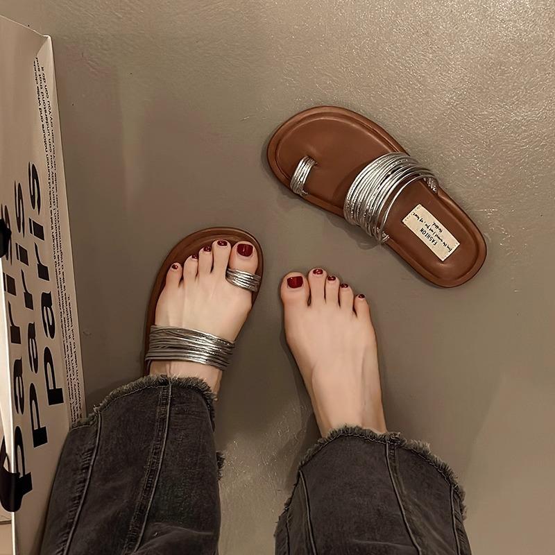 Niche Design Set Toe Cool Slippers Women's Summer Wear 2025 New with Skirt Seaside Flat Roman Sandals