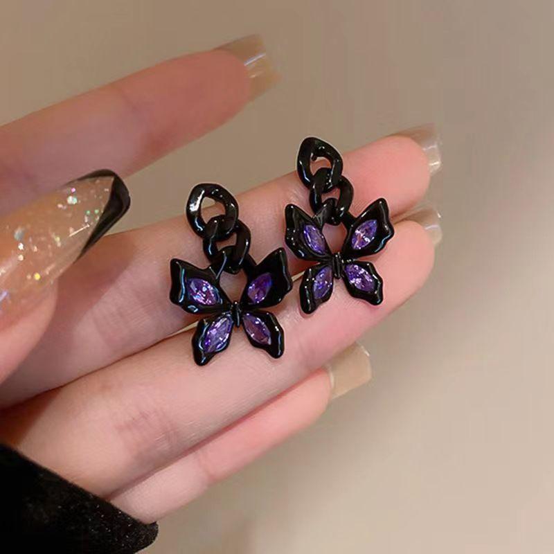 Retro Black Xiaoxiangfeng Stud Earrings Women's Fashion Elegance Temperament High-end Earrings Bow Love Versatile Earrings