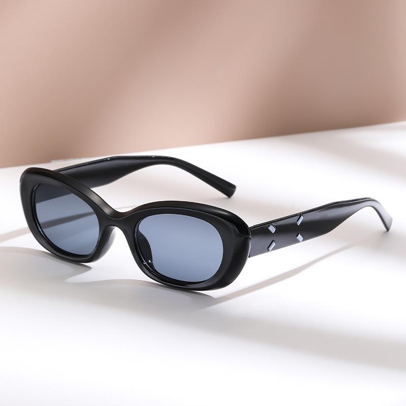 Trendy Unisex Small Frame Sunglasses - Sun Protection & Street Style Sunglasses