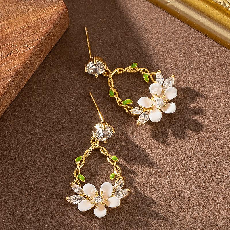 Mori sweet delicate small fresh inlaid zircon dripping flower earrings female niche personality design fairy earrings