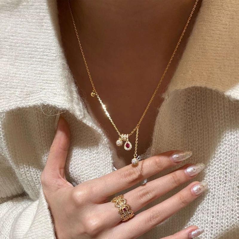 Leichter Luxus Retro Rubin Wassertropfen Rot Nuss Halskette Anhänger Mode Und Exquisite Schlüsselbeinkette Hochzeitsschmuck Geschenk