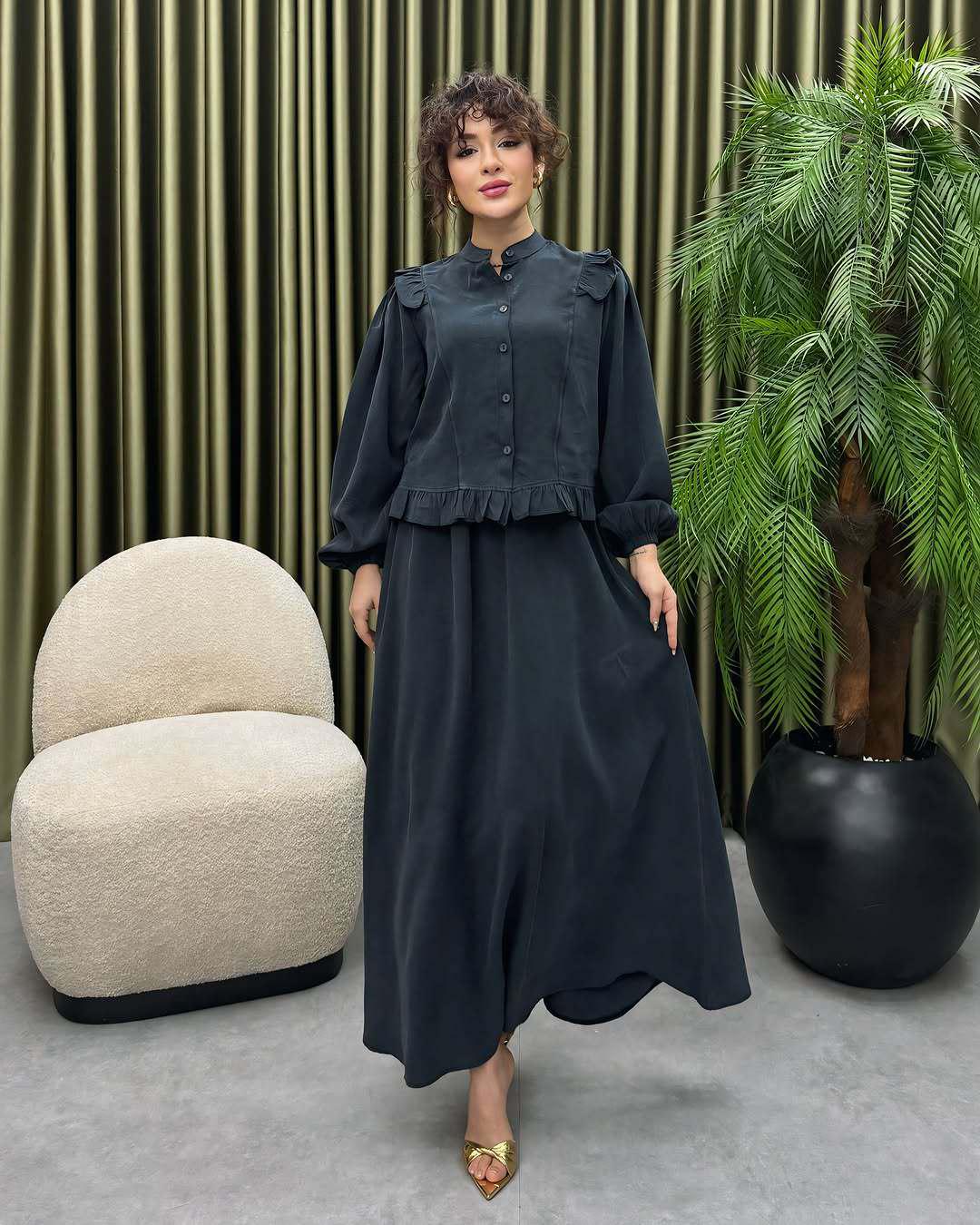 

2025 Autumn Women s Two-Piece: Elegant Stand-Up Collar Top & Fashion Midi Skirt L чорний