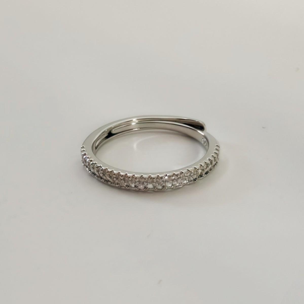 

Japanese Korean Minimalist Paved Diamond Stackable Ring - Luxury Versatile Style платиновый