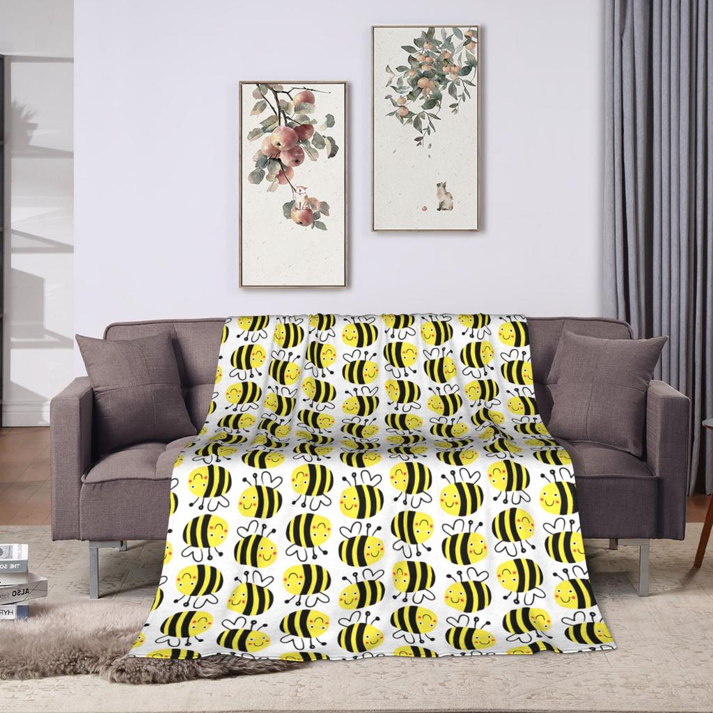 Bee in honeycomb and flowers Blankets Soft Warm Print Plush Throw Blanket For Living Room Camping Flannel Bedspread Bed Cover
