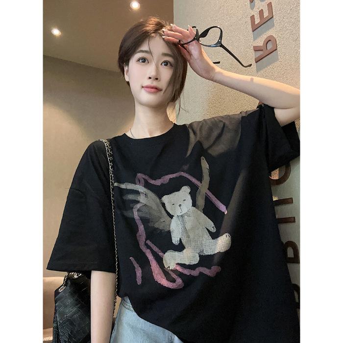 

Korean cute bear print short-sleeved T-shirt women s summer 2025 new design sense casual loose black top 3XL чорний
