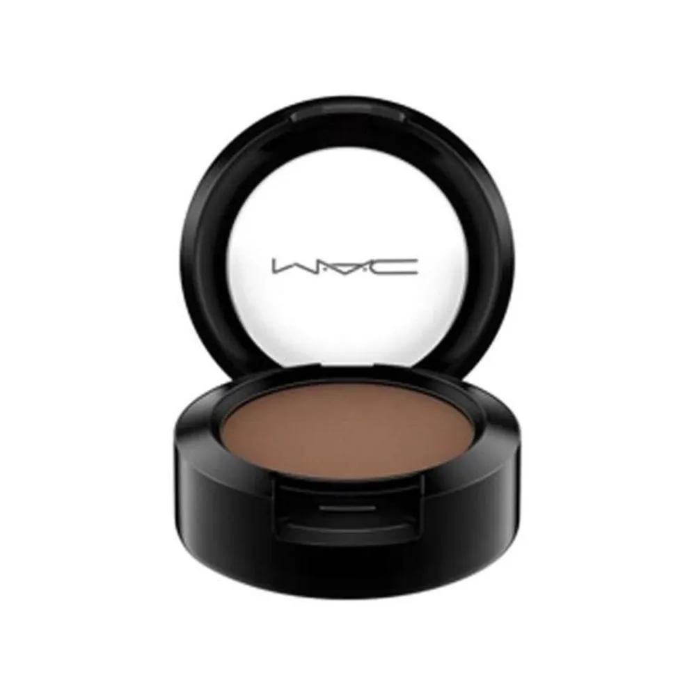 MAC Eyeshadow - Espresso The colour is