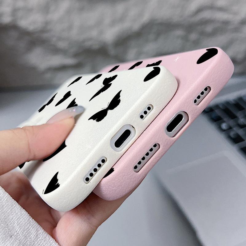 Coque Mate Motif Papillons Cœurs d'Amour Pour iPhone 16 Pro 15 Pro Max 14 13 12 11 TPU Texture Cuir Antichoc Douce Fine Housse de Téléphone