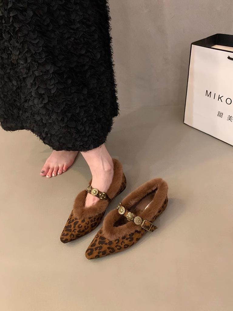 Designer Women Winter New Pointed Toe Loafers Retro British Style Warm Boots Women Casual Slip on Women Shoes Botas De Mujer