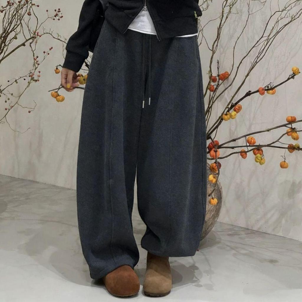 New Wide-Leg Woolen Ribbed Sweatpants with Pockets - Loose, Straight-Leg Banana Style for Casual Warmth.