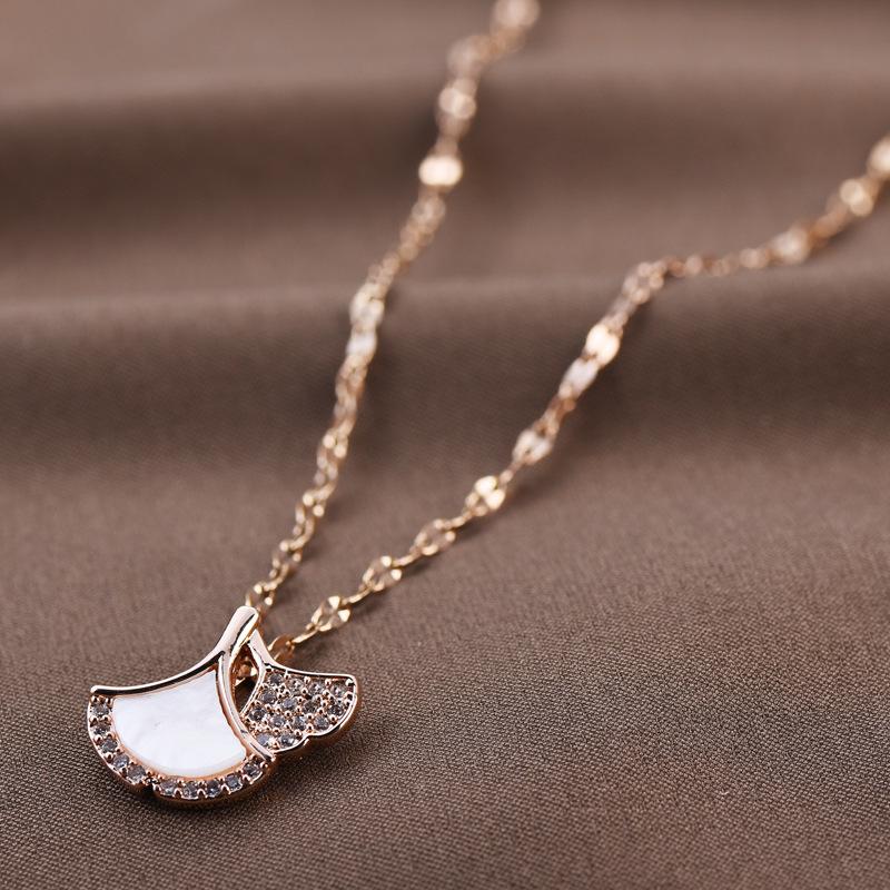 Titanium Steel Skirt Fan Necklace Women'S Inlaid Ginkgo Biloba Pendant Collarbone Chain White Fritillary Jewelry