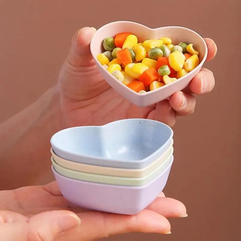 Convenient Serving Plate Easy to Clean Dessert Dish Heart-shaped Food Grade Snack Plate  Pack Food