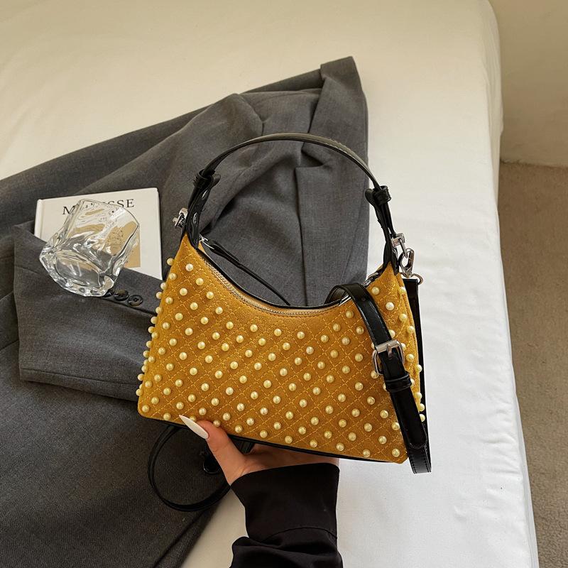 Rivet Portable Shoulder Armpit Bag 2025 Summer Fashionable High-value New Trendy Heavy Industry Personalized Locomotive Bag