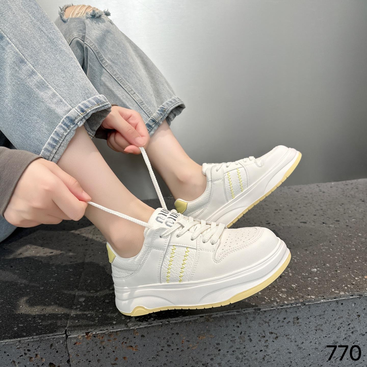 

Leather little white shoes women s shoes autumn new versatile thick baseplate shoes lightweight sports and leisure shoes 40 жовтий