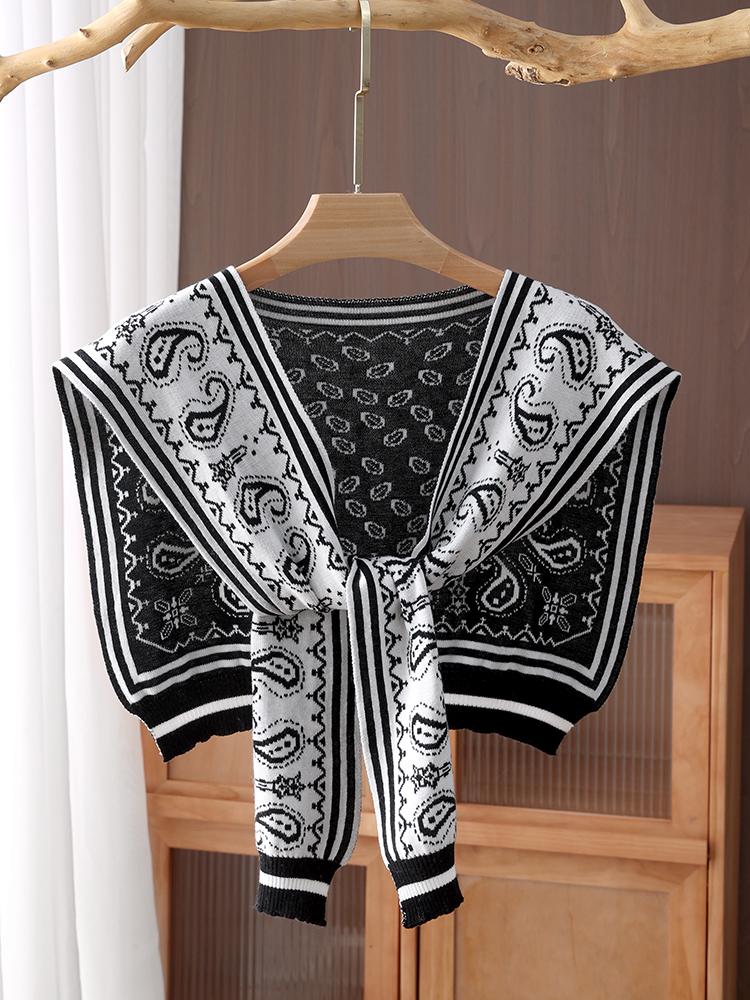 Black And White Striped Square Knitted Shawl, Double-Sided Jacquard Shoulder Guard False Collar, Paired With A Shirt And A Coat